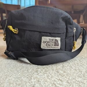 The North Face Black Berkeley Belt Bag